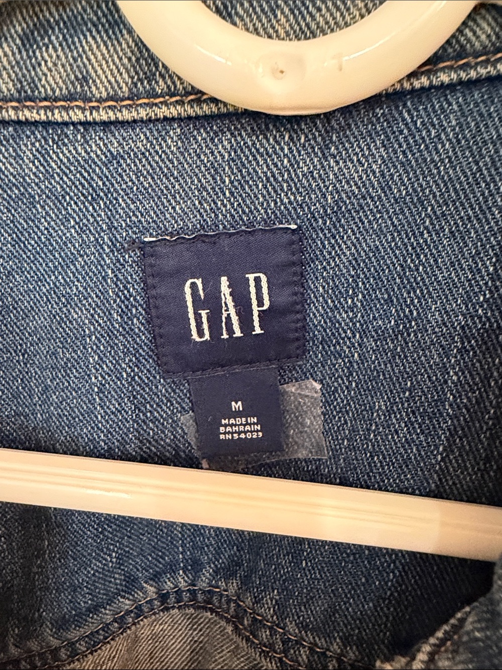 GAP Blue Women's Denim Jacket with Button Front, Vest Pockets/Size M - Picture 2 of 10